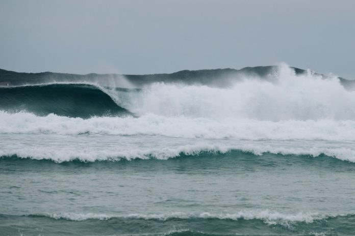 mar ondas mau_tempo